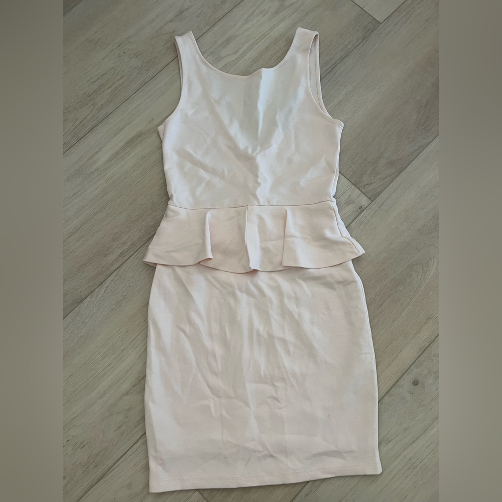 Zara light pink dress with ruffle